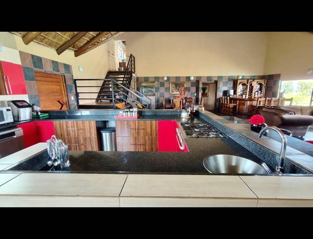 FARM FOR SALE IN LEEUFONTEIN